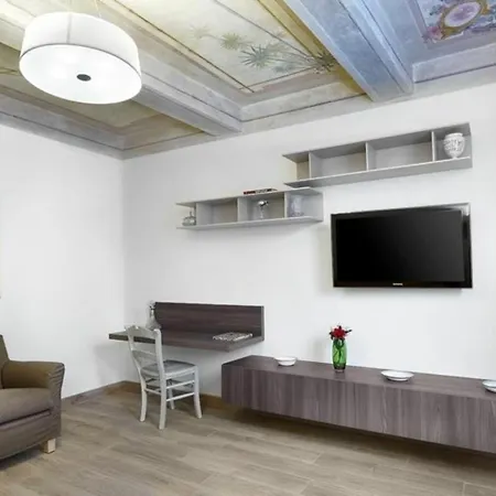 Apartment Giulia E Valentina By Halldis Florenz