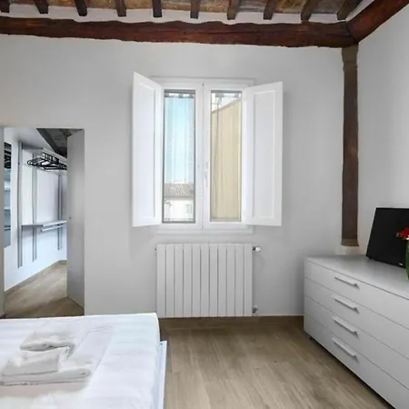 Apartment Giulia E Valentina By Halldis *