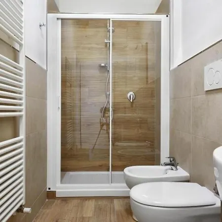 Giulia E Valentina By Halldis * פירנצה