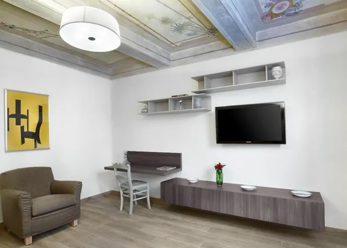 Apartment Giulia E Valentina By Halldis Florence