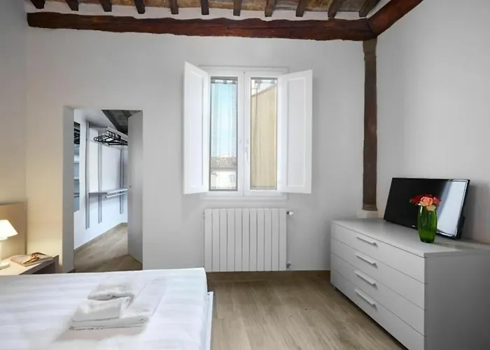 Apartment Giulia E Valentina By Halldis *