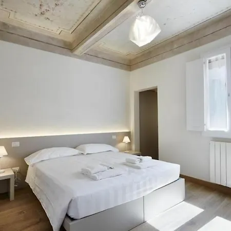 Giulia E Valentina By Halldis Florens