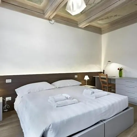 Giulia E Valentina By Halldis *